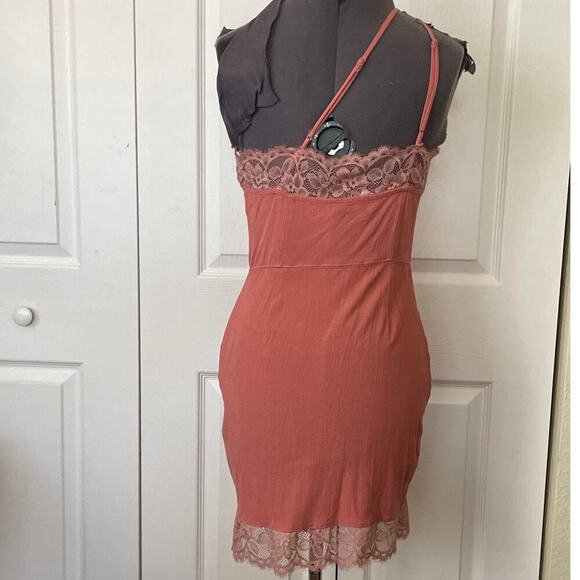 Free People Blush Premonitions Bodycon One-Shoulder Mini Lace Dress • Size M - Picture 3 of 5